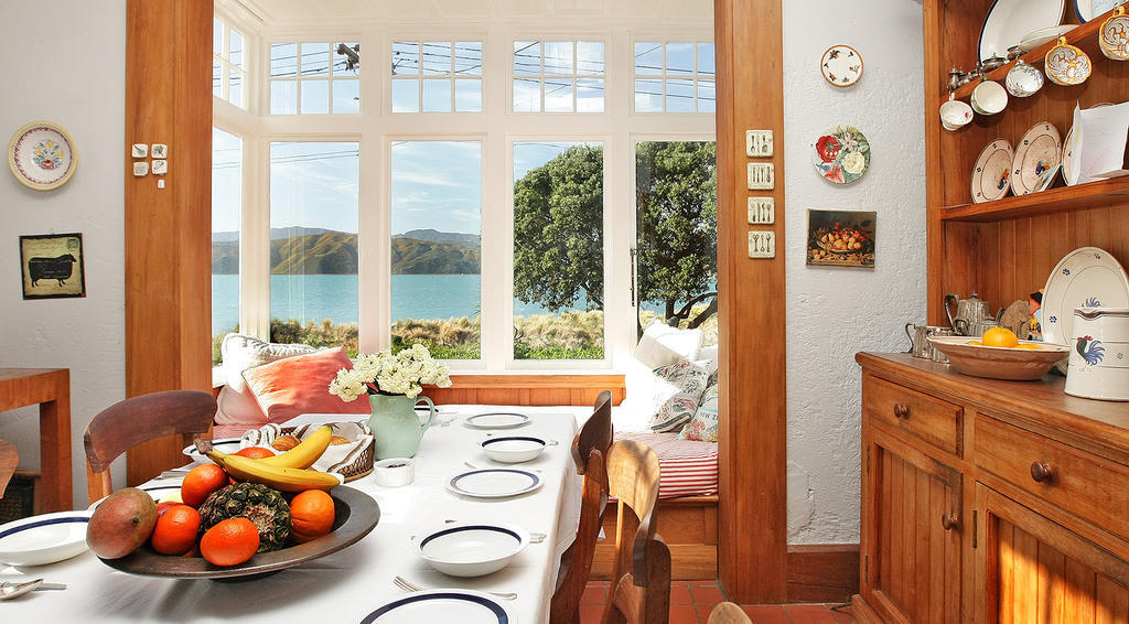 Beachfront Wellington Bed And Breakfast Экстерьер фото