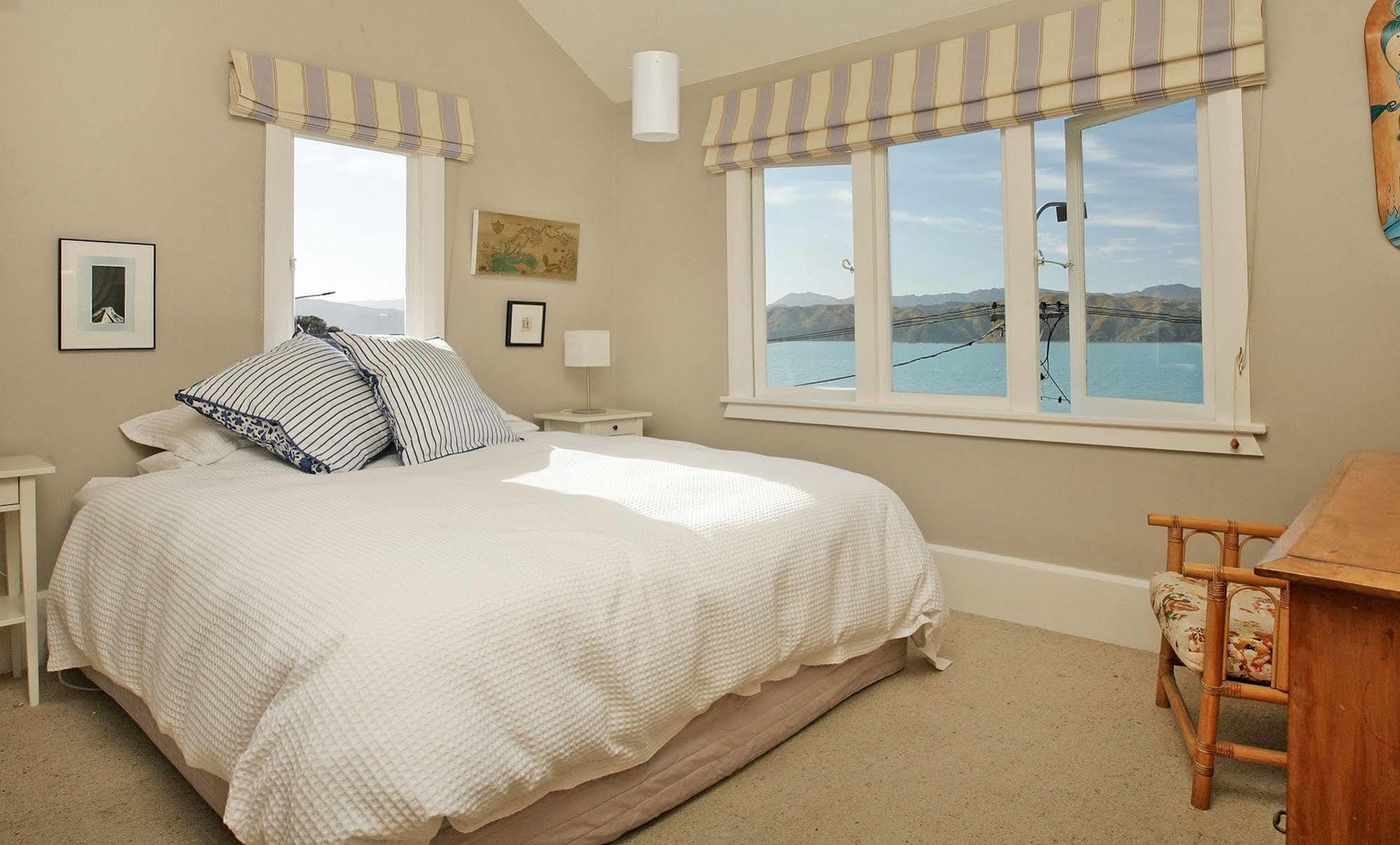 Beachfront Wellington Bed And Breakfast Экстерьер фото