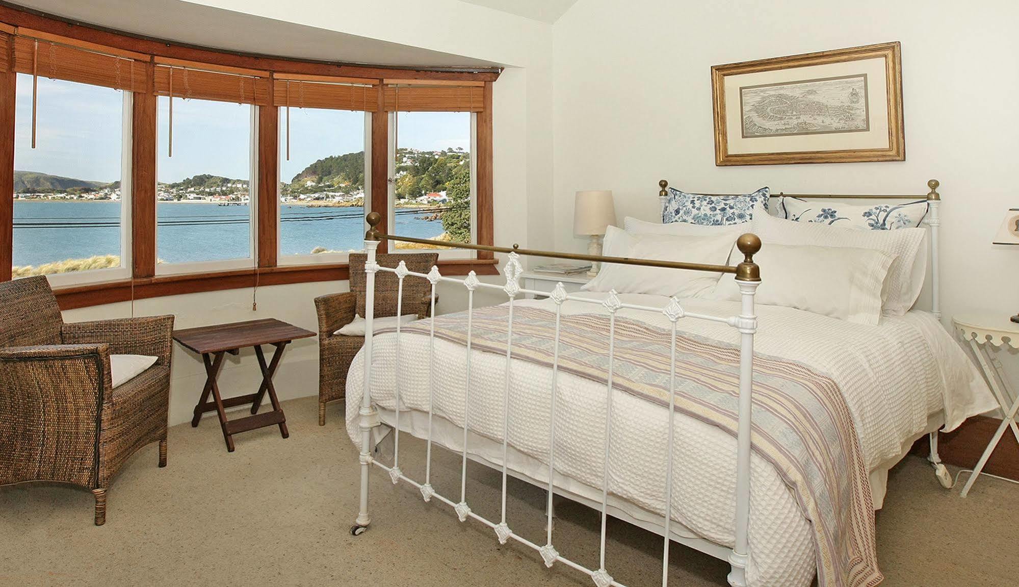 Beachfront Wellington Bed And Breakfast Экстерьер фото